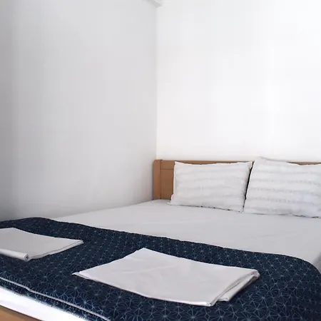 Arcadia - Walking Distance To Beach Apartment *