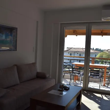 Arcadia - Walking Distance To Beach Apartment *
